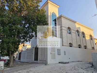 8 Cпальни Вилла Продажа в Хадбат Аль Зафран, Абу-Даби - WhatsApp Image 2023-11-24 at 10.07. 49 AM (1). jpeg