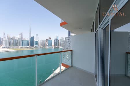 Studio for Rent in Business Bay, Dubai - Fully Furnished | Burj and Canal View | Large