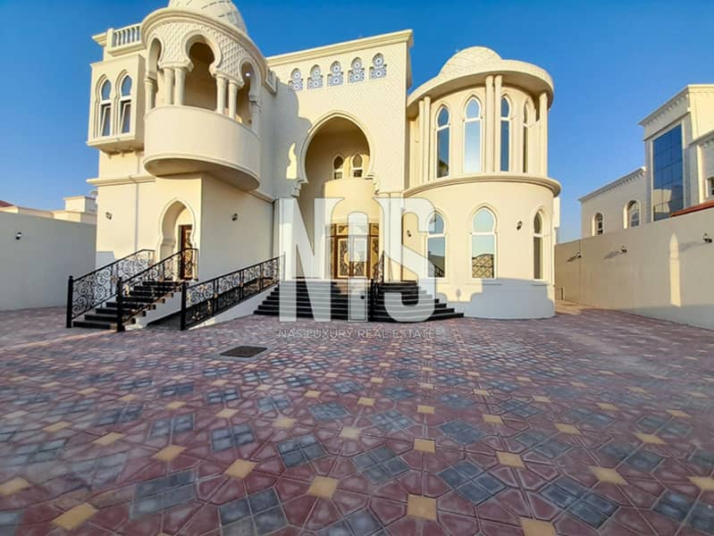 Stunning 8 BR Villa for Rent in Prime Location!