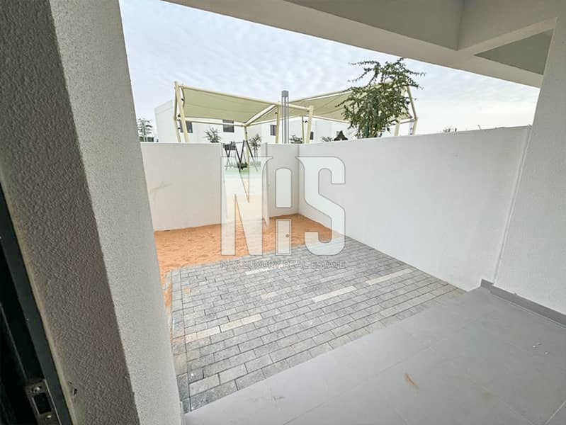 Luxurious 3 Bedroom Haven in the Heart of Noya | Your Dream Home Awaits!