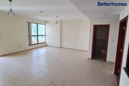 2 Bedroom Flat for Rent in Jumeirah Beach Residence (JBR), Dubai - High Floor & Spacious | Marina View | Unfurnished
