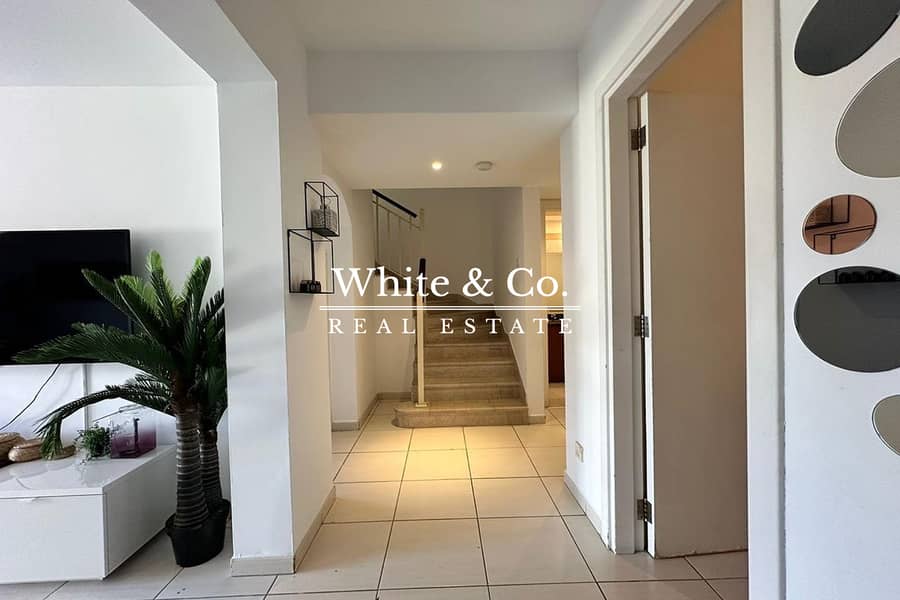 Lake View | Furnished | Well Maintained Lake View | Furnished | Well Maintained