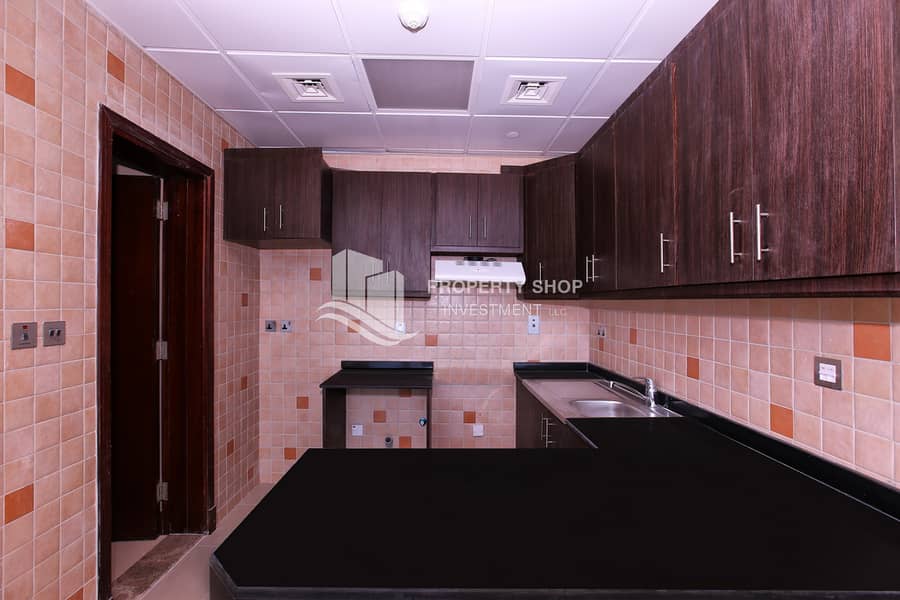 5 studio-apartment-abu-dhabi-al-reem-island-city-of-lights-hydra-avenue-kitchen-1. JPG