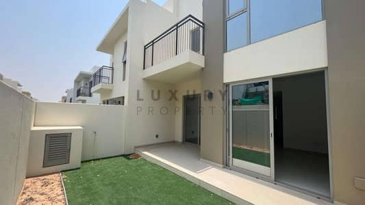 3 Bedroom Townhouse for Rent in Arabian Ranches 2, Dubai - Vacant | Overlooking Pool | Single Row
