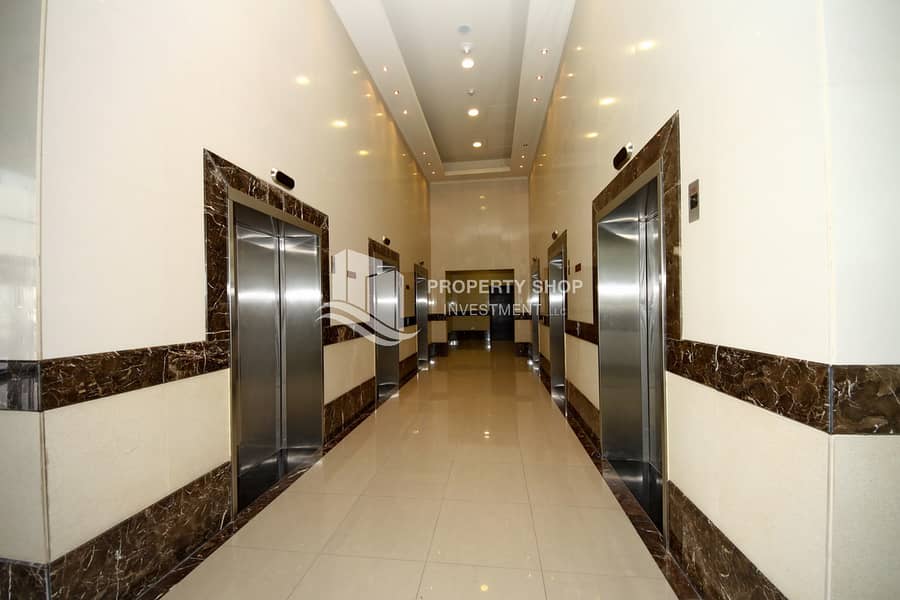 7 office-abu-dhabi-building-materials-city-prestige-tower-lobby-elevator. JPG