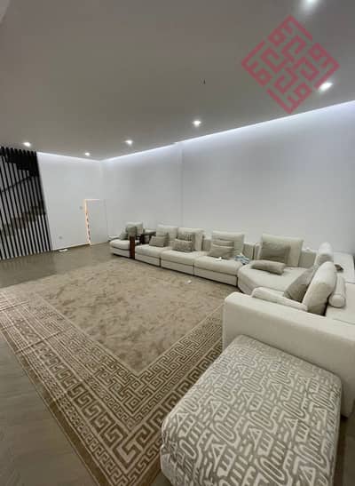 3 Bedroom Villa for Rent in Al Tai, Sharjah - Bigger Living Area Ready To Move in Excellent Comunity