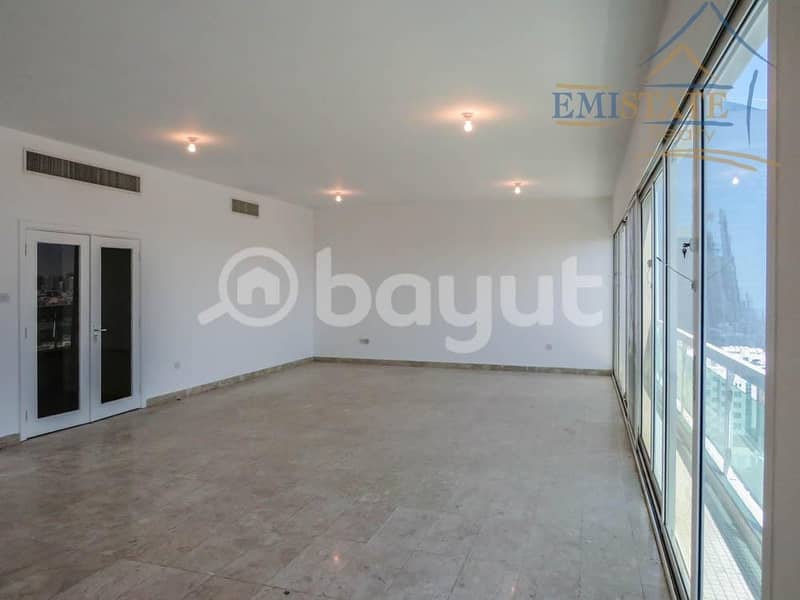Spacious 4BR+M with 5 Bath No Commission on Higher Floor Spacious 4BR+M with 5 Bath No Commission on Higher Floor