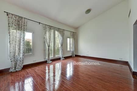 Corner Unit | Vacant | Upgraded | Well Priced Corner Unit | Vacant | Upgraded | Well Priced