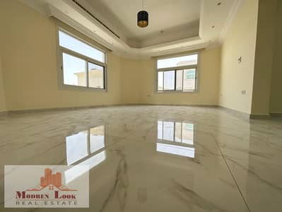 1 Bedroom Flat for Rent in Khalifa City, Abu Dhabi - Excellent 1 Bedroom Hall With Shared Pool Sep/Kitchen Bathtub Washroom On Prime Location In KCA