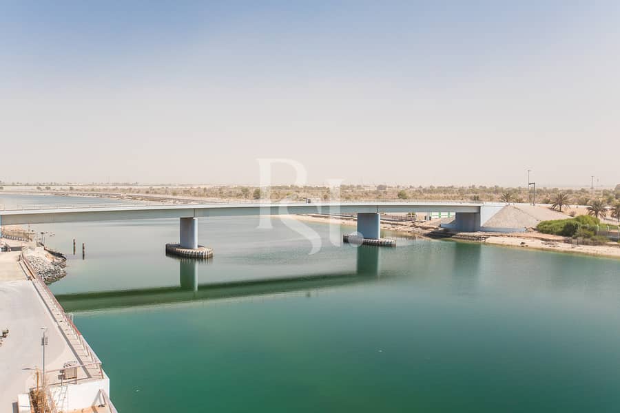 10 water-edge-yas-island-abu-dhabi-balcony-pool-view (7). JPG