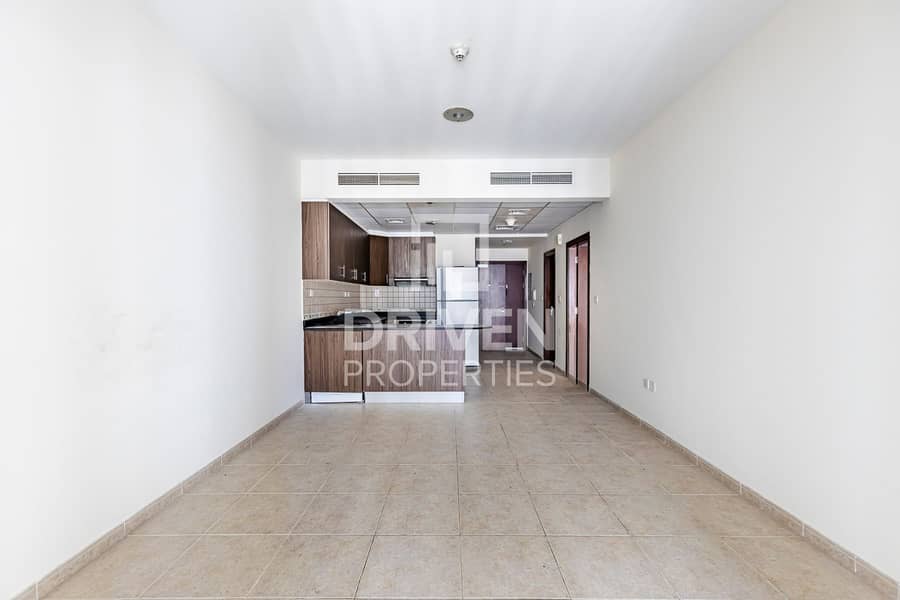 Bright Unit | Well Maintained | High Floor