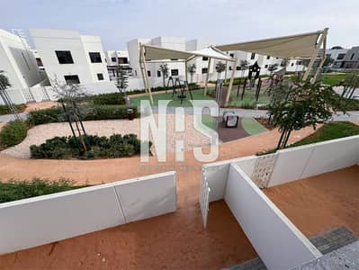 3 Bedroom Townhouse for Sale in Yas Island, Abu Dhabi - Luxurious 3 Bedroom Townhouse with Maid's Room in Noya