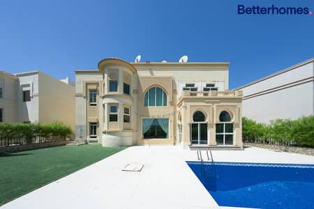 4 Bedroom Villa for Rent in Jumeirah Islands, Dubai - Lake View | Private Pool | Fully Renovated