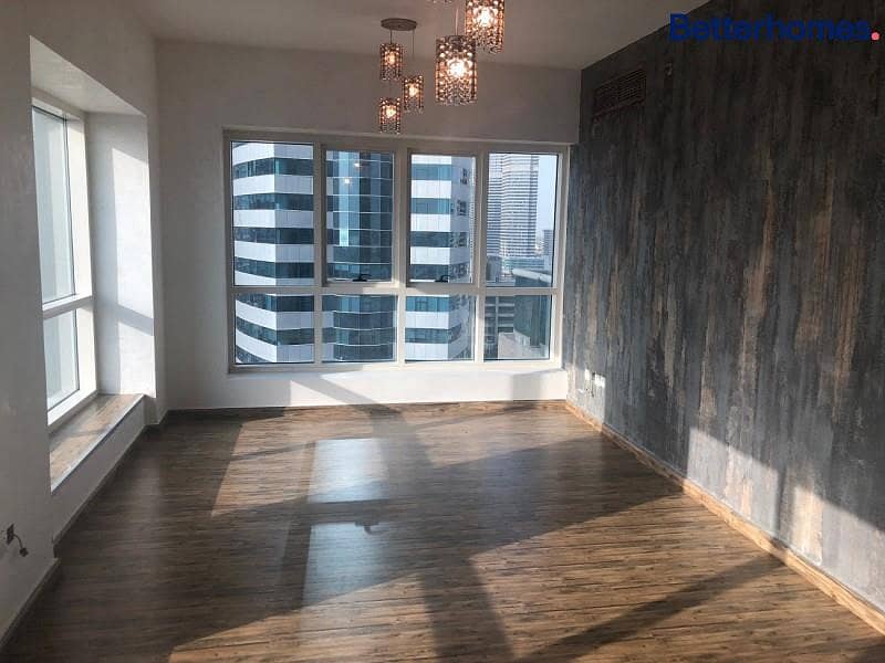 Vacant |  Upgraded | Unfurnished | 1 payment