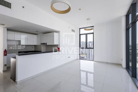 2 Bedroom Flat for Rent in Jumeirah Village Circle (JVC), Dubai - Modern and Huge Layout with Community View