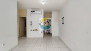 شقة في منطقة النادي السياحي 1 غرفة 42000 درهم - 6925691