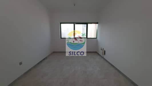 1 Bedroom Apartment for Rent in Tourist Club Area (TCA), Abu Dhabi - fitted wardrobes / central gas / heart of Abu Dhabi