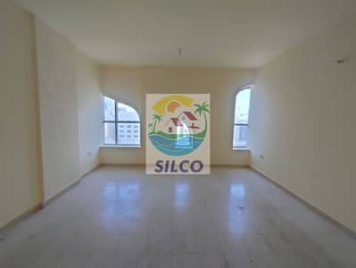3 Bedroom Penthouse for Rent in Al Mushrif, Abu Dhabi - Spacious 3BHK Penthouse -open terrace and Fitted Wardrobes