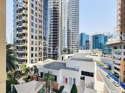 1 Bedroom Apartment for Rent in Downtown Dubai, Dubai - Vacant I 1100sqft I Low Floor I Balcony
