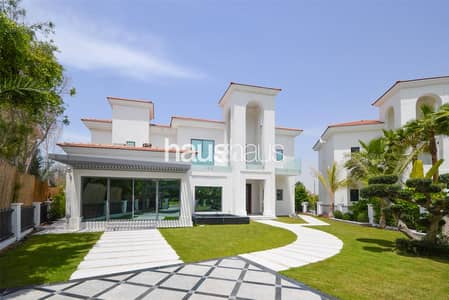 4 Bedroom Villa for Sale in Jumeirah Islands, Dubai - Skyline and Lake View | Upgraded | Family Home