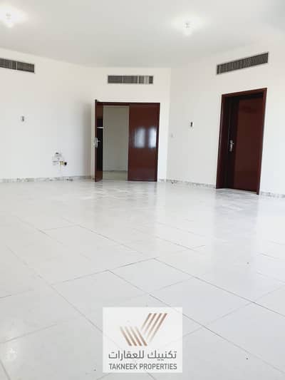 فلیٹ 3 غرف نوم للايجار في الخالدية، أبوظبي - WhatsApp Image 2024-05-16 at 14.26. 38_6c395e02. jpg