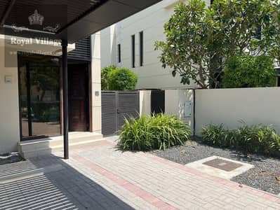 3 Bedroom Villa for Rent in DAMAC Hills, Dubai - 74c13223-b7c3-46b6-a64f-76b4a846f15b. jpg