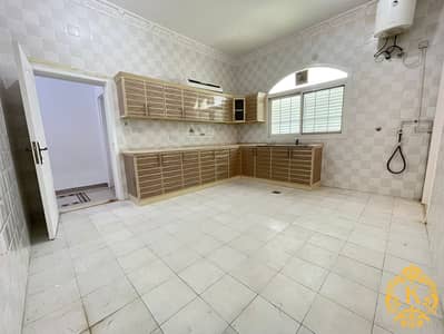 2 Cпальни Апартамент в аренду в Аль Шамха, Абу-Даби - d83bd193-ed97-40fe-833f-bd42c0828ca6. jpg