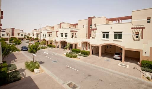 2 Bedroom Flat for Rent in Al Ghadeer, Abu Dhabi - Amazing Terraced Apartment | With Amenities
