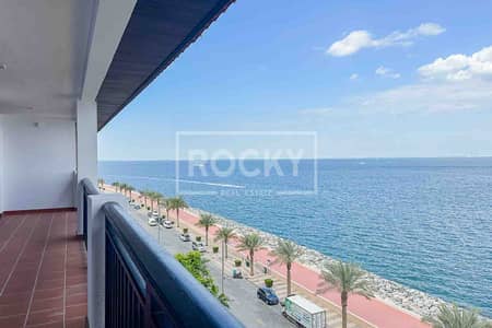 2 Bedroom Flat for Sale in Palm Jumeirah, Dubai - Luxurious 2 BHK | Vacant | Resort Living