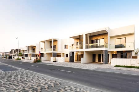 4 Bedroom Townhouse for Sale in Yas Island, Abu Dhabi - yas-acres-townhouse-abu-dhabi- (2). JPG