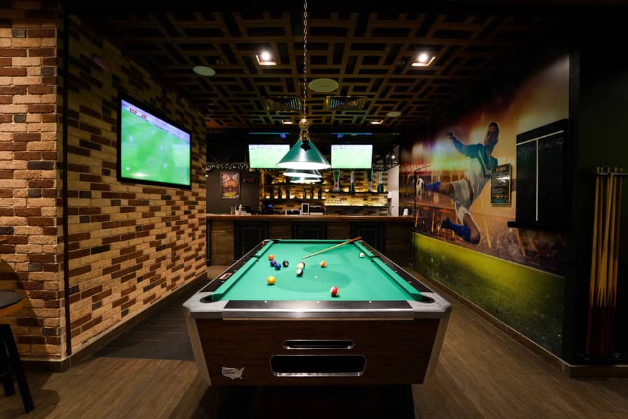 9 Exit Sports Bar (2). jpg