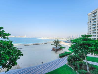 2 Bedroom Flat for Rent in Palm Jumeirah, Dubai - FULL SEA VIEW | BEACH ACCESS | RENOVATED