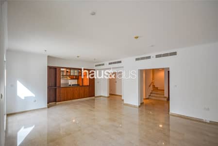 3 Bedroom Flat for Sale in Downtown Dubai, Dubai - 3 Bed + Maid's | Rare Downtown Residences Villa