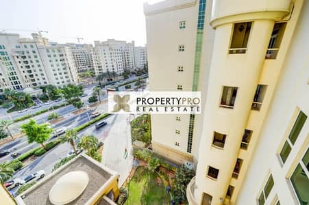 2 Bedroom Flat for Rent in Palm Jumeirah, Dubai - Bright 2 BR + Maids I Spacious I Beach Access