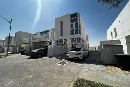 3 Bedroom Townhouse for Rent in DAMAC Hills 2 (Akoya by DAMAC), Dubai - Ready to move | Single Row | Fully Furnished