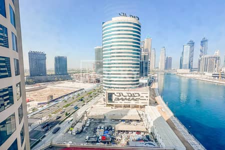 Office for Sale in Business Bay, Dubai - Spacious | Fully Fitted | Canal View