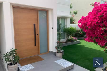 4 Bedroom Villa for Rent in The Meadows, Dubai - Upgraded | Lake view | Type 14 | 4Bed Villa