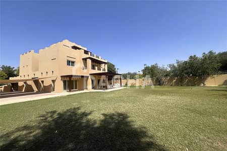 5 Bedroom Villa for Rent in Arabian Ranches, Dubai - Vacant now | Next to Pool | Large Plot