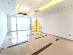 شقة في منطقة الكورنيش 3 غرف 150000 درهم - 9025065