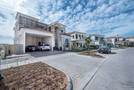 Luxury Corner Villa | Near Supermarket Luxury Corner Villa | Near Supermarket