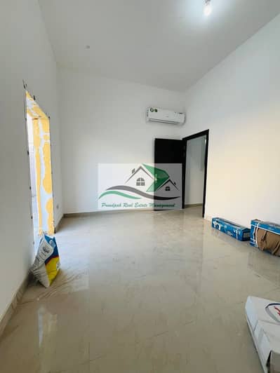شقة 1 غرفة نوم للايجار في بني ياس، أبوظبي - 0a1386bd-000f-4296-b18a-bb0122cb12c0. jpg