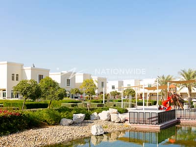 2 Bedroom Townhouse for Rent in Al Ghadeer, Abu Dhabi - Stunning Unit| Amazing Layout |Complete Amenities