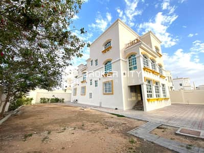 9 Cпальни Вилла Продажа в Аль Шамха, Абу-Даби - IMG-20240508-WA0062. jpg