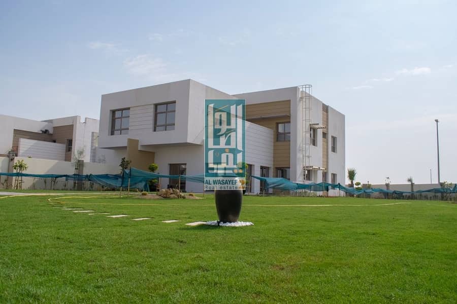 Ready to move_OWN Freehold Luxury villa 5br_with Large garden Ready to move_OWN Freehold Luxury villa 5br_with Large garden