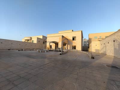 فیلا 8 غرف نوم للايجار في مدينة محمد بن زايد، أبوظبي - IMG_20240518_182927083. jpg