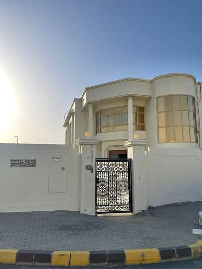 3 Bedroom Villa for Rent in Al Azra, Sharjah - uICuQUOAbYGIL1ex3Xs8C5bkyzoEdr0hdYRBn8jW