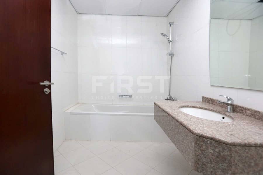 10 Internal Photo of 2 Bedroom Apartment in Hydra Avenue City of Lights Al Reem Island Abu Dhabi UAE (8). jpg