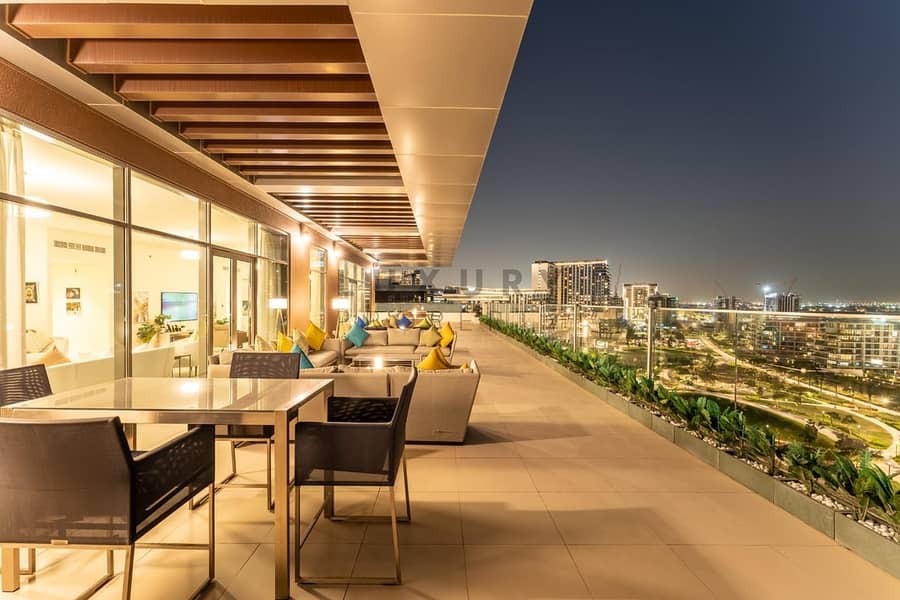 Penthouse | Large Terrace | Pool and Park Views