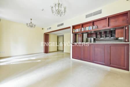 Private Courtyard | Arno A | Spacious 2 BR Private Courtyard | Arno A | Spacious 2 BR