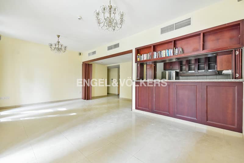 Private Courtyard | Arno A |  Spacious 2 BR